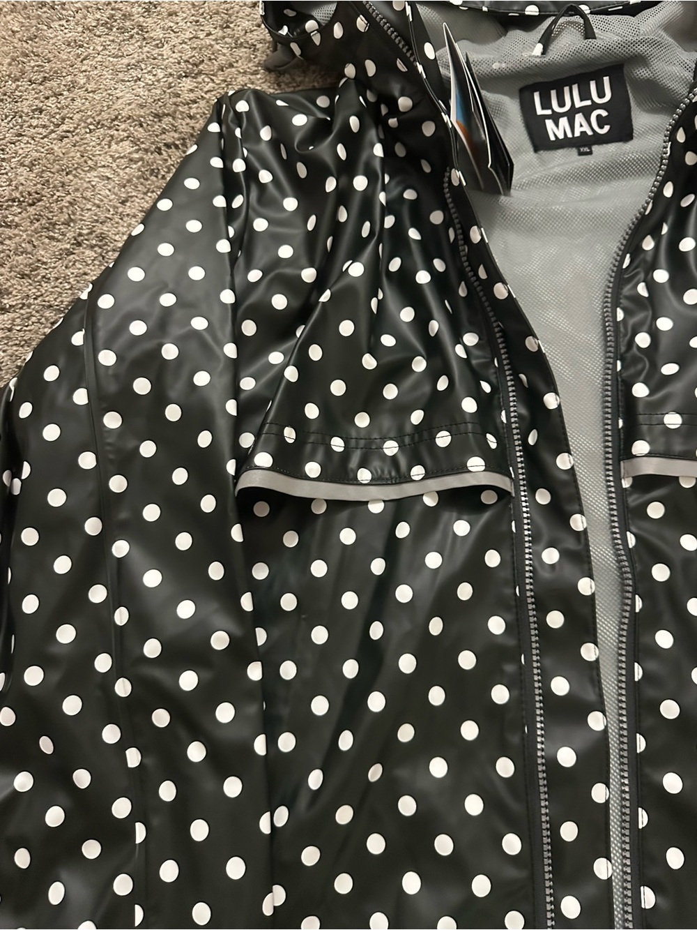 Lulu Mac polka dot hooded rain jacket in black/white - Picture 7 of 10